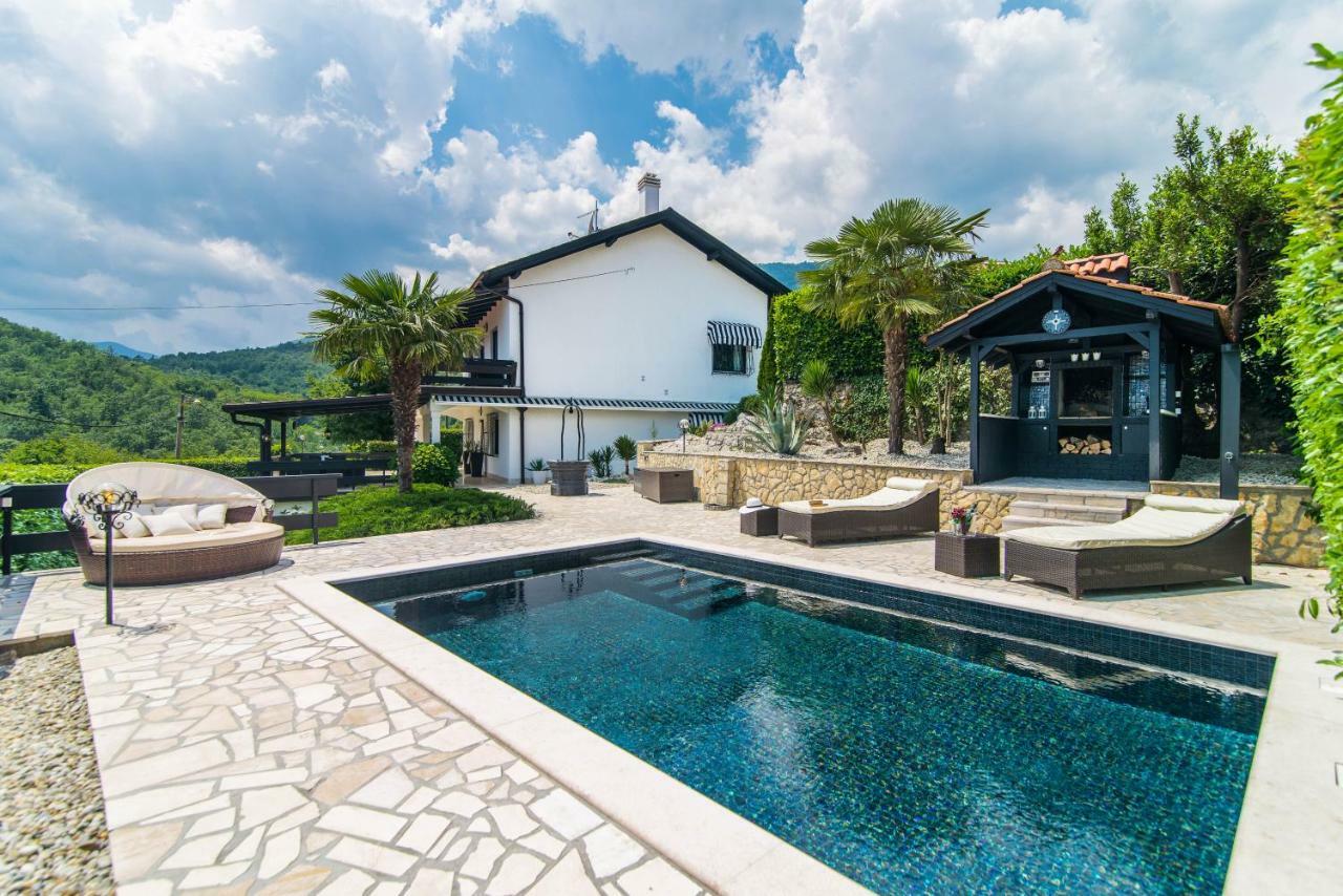 Vila "Zatka" Villa Veprinac Esterno foto